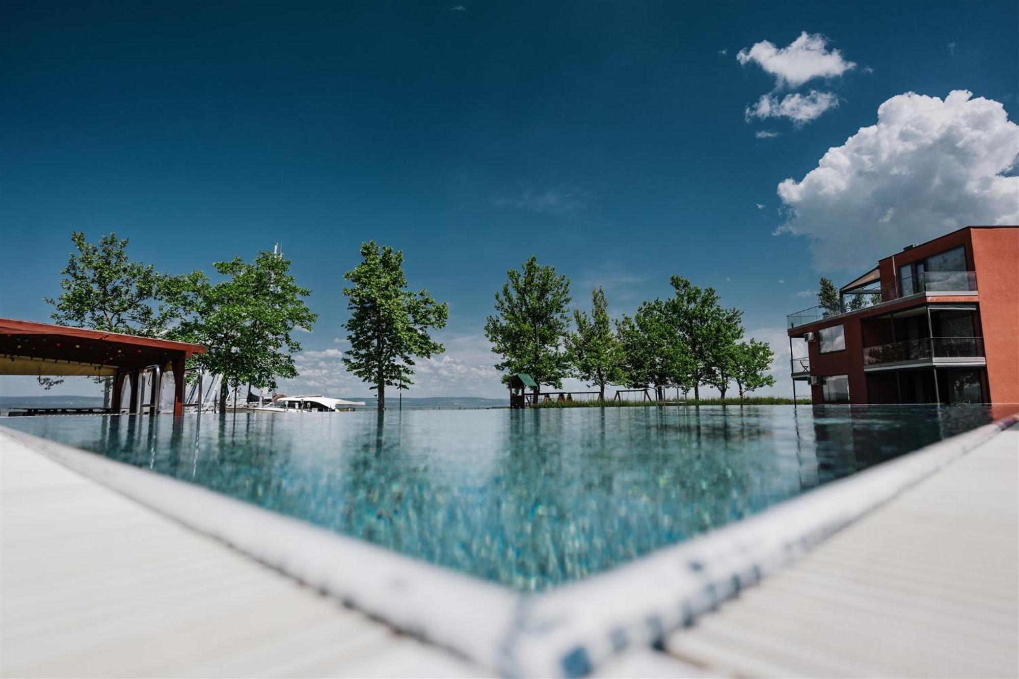Butique Apartman Grand Balatonlelle Exterior photo